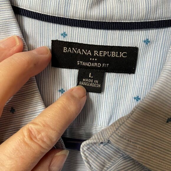 Banana Republic standard fit size L men’s button up shirt. - Picture 6 of 8
